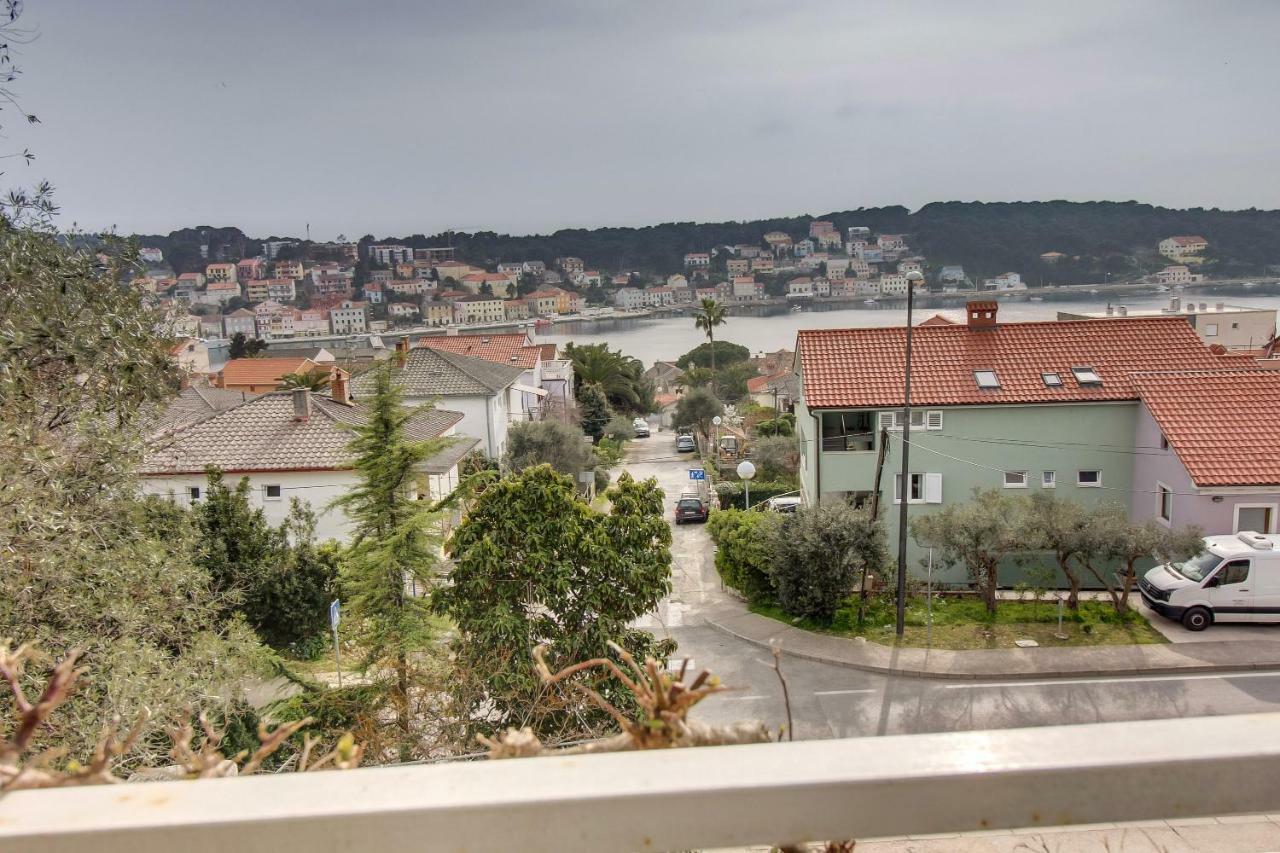 Apartments Mirella Mali Lošinj Eksteriør bilde