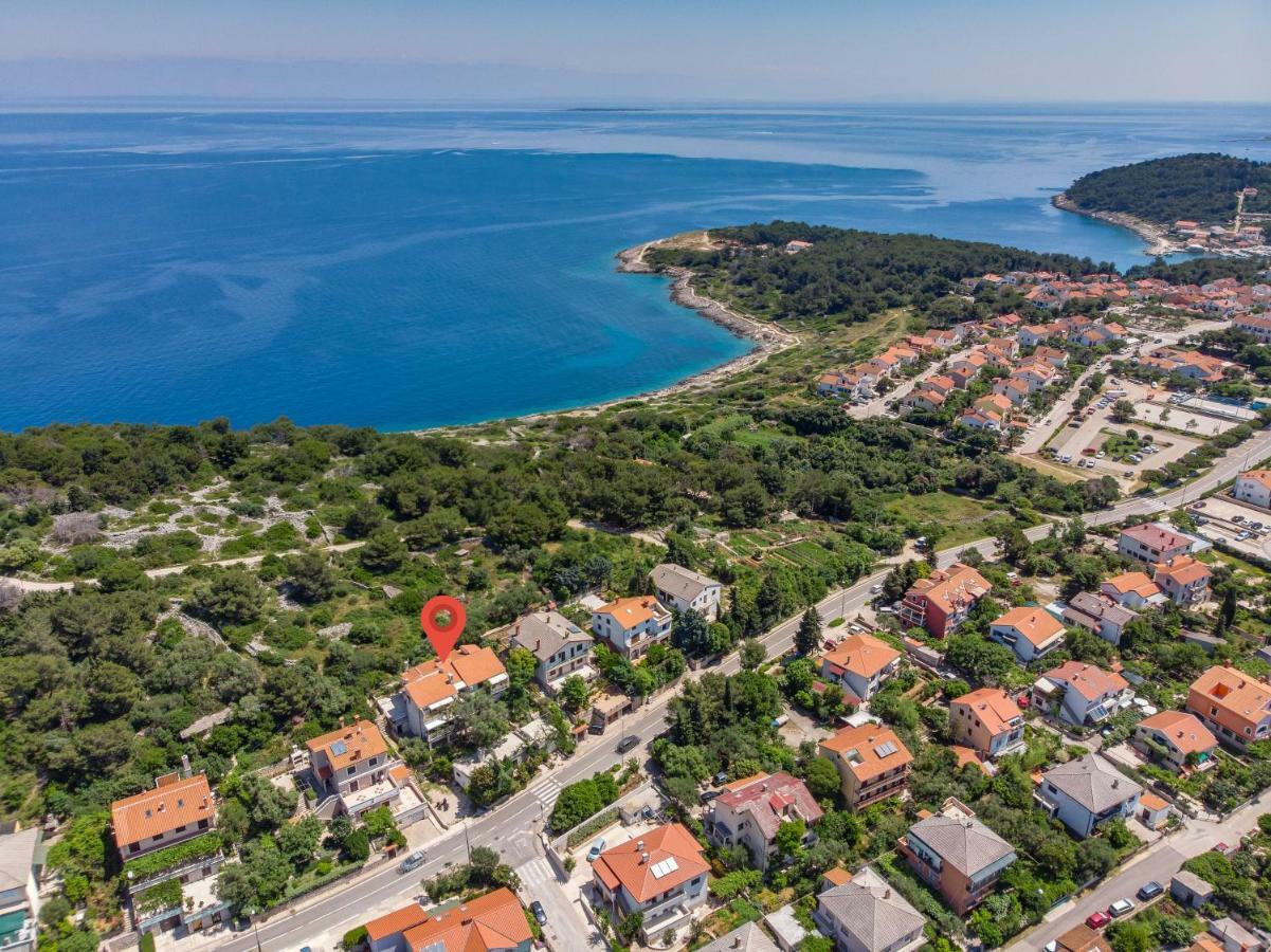 Apartments Mirella Mali Lošinj Eksteriør bilde