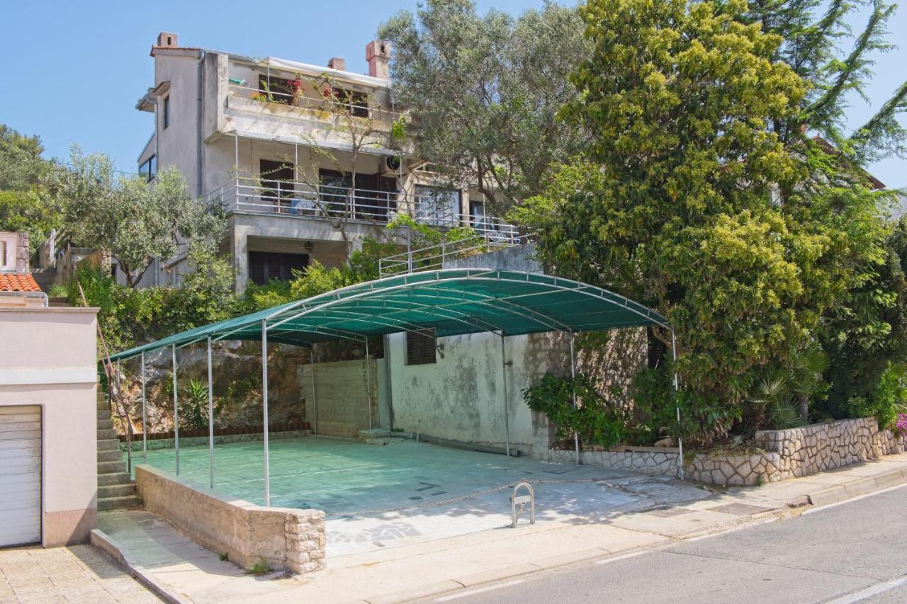 Apartments Mirella Mali Lošinj Eksteriør bilde