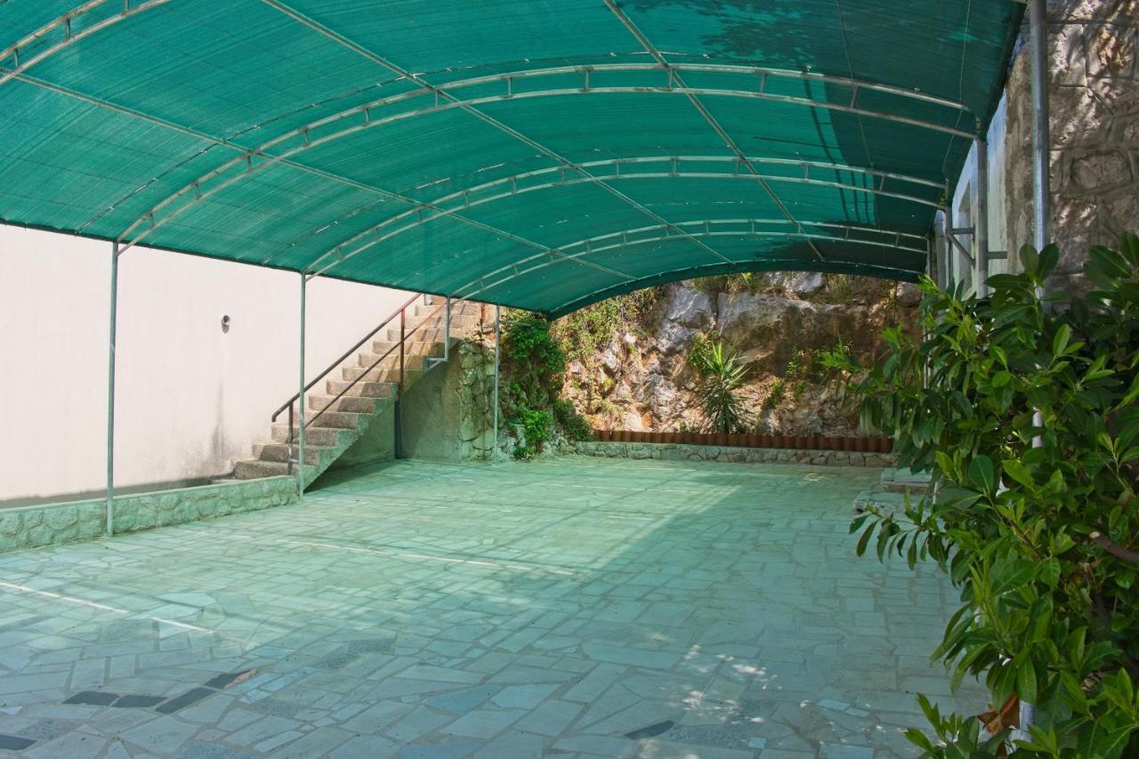 Apartments Mirella Mali Lošinj Eksteriør bilde